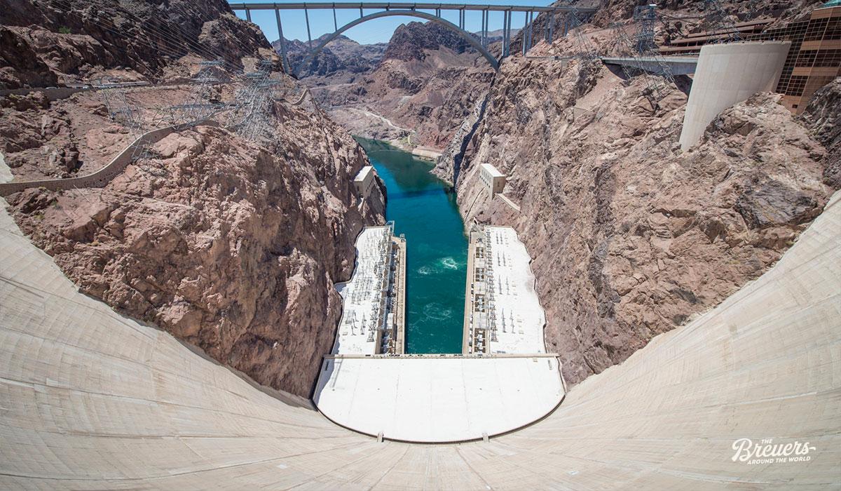 Blick hinunter vom Hoover Dam